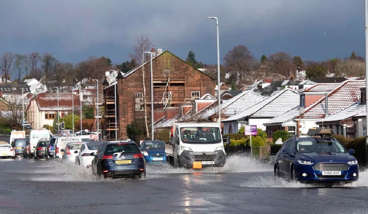 glasgow water main break shettleston road